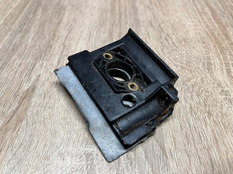 STEEL 5200 KRÓCIEC PODSTAWA MOCOWANIE STEEL 5200 KRÓCIEC PODSTAWA MOCOWANIE