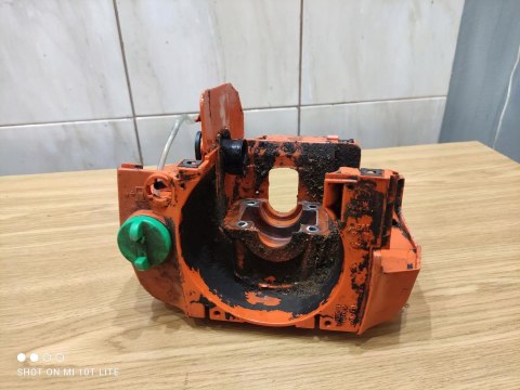 HUSQVARNA 225 H 60 KARTER OBUDOWA BLOK SILNIKA HUSQVARNA 225 H 60 KARTER OBUDOWA BLOK SILNIKA