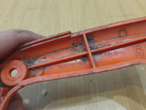 HUSQVARNA 236 RĄCZKA GAZU RĘKOJEŚĆ UCHWYT HUSQVARNA 236 RĄCZKA GAZU RĘKOJEŚĆ UCHWYT