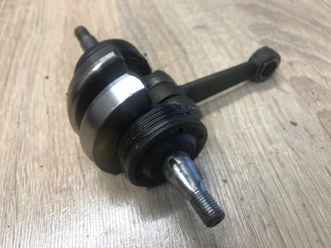 HUSQVARNA 236 WAŁ KORBOWY KORBOWÓD HUSQVARNA 236 WAŁ KORBOWY KORBOWÓD