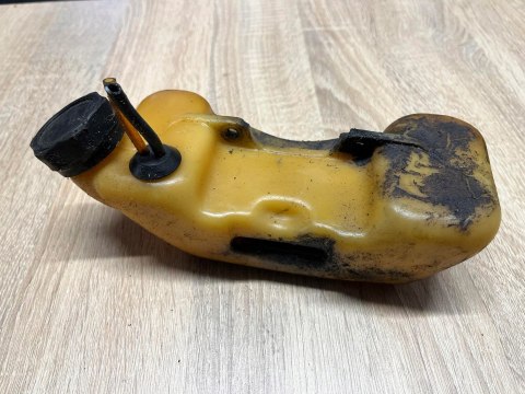 MITSUBISHI TL 26 ZBIORNIK PALIWA BAK MITSUBISHI TL 26 ZBIORNIK PALIWA BAK