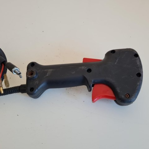 MITSUBISHI TU43 RĄCZKA GAZU RĘKOJEŚĆ MANETKA UCHWYT MITSUBISHI TU43 RĄCZKA GAZU RĘKOJEŚĆ MANETKA UCHWYT