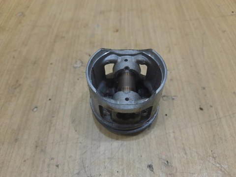 BASIC MKS 4640 CYLINDER TŁOK ORYGINAŁ KOMPLET BASIC MKS 4640 CYLINDER TŁOK ORYGINAŁ KOMPLET