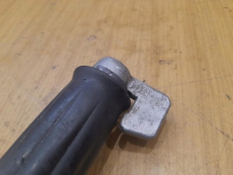 HUSQVARNA 140 R RĄCZKA GAZU RĘKOJEŚĆ UCHWYT HUSQVARNA 140 R RĄCZKA GAZU RĘKOJEŚĆ UCHWYT