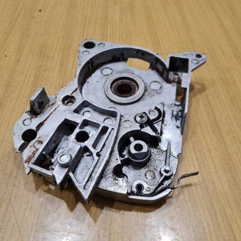 HUSQVARNA 1600 EL OSŁONA OBUDOWA KORPUS HUSQVARNA 1600 EL OSŁONA OBUDOWA KORPUS