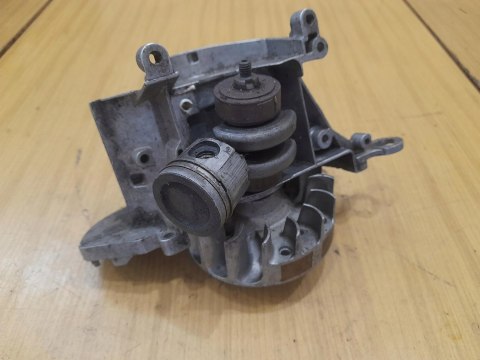 HUSQVARNA 223L KARTER WAŁ TŁOK SPRZĘGŁO MAGNETO HUSQVARNA 223L KARTER WAŁ TŁOK SPRZĘGŁO MAGNETO