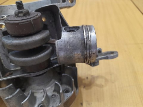HUSQVARNA 223L KARTER WAŁ TŁOK SPRZĘGŁO MAGNETO HUSQVARNA 223L KARTER WAŁ TŁOK SPRZĘGŁO MAGNETO