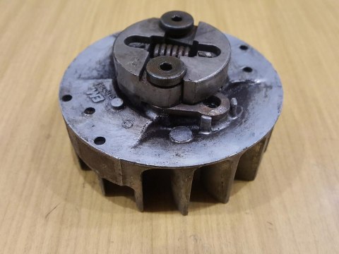 HUSQVARNA 223L MAGNETO KOŁO MAGNESOWE SPRZĘGŁO KPL HUSQVARNA 223L MAGNETO KOŁO MAGNESOWE SPRZĘGŁO KPL
