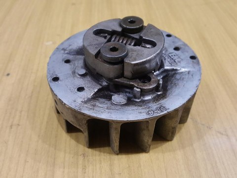 HUSQVARNA 223L MAGNETO KOŁO MAGNESOWE SPRZĘGŁO KPL HUSQVARNA 223L MAGNETO KOŁO MAGNESOWE SPRZĘGŁO KPL
