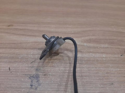 MITSUBISHI KAAZ TM 10 OPORNIK CEWKI ZAPŁONOWEJ MITSUBISHI KAAZ TM 10 OPORNIK CEWKI ZAPŁONOWEJ