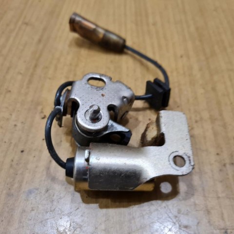 MITSUBISHI T50 PRZERYWACZ ZAPŁONU OPORNIK MITSUBISHI T50 PRZERYWACZ ZAPŁONU OPORNIK