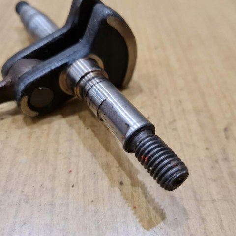 MITSUBISHI T50 WAŁ KORBOWY KORBOWÓD ORYGINAŁ MITSUBISHI T50 WAŁ KORBOWY KORBOWÓD ORYGINAŁ