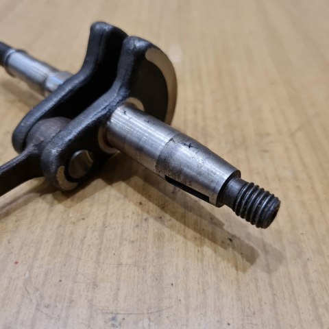 MITSUBISHI T50 WAŁ KORBOWY KORBOWÓD ORYGINAŁ MITSUBISHI T50 WAŁ KORBOWY KORBOWÓD ORYGINAŁ