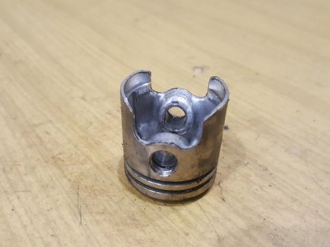 MITSUBISHI TL 201 CYLINDER TŁOK ORYGINAŁ KOMPLET MITSUBISHI TL 201 CYLINDER TŁOK ORYGINAŁ KOMPLET