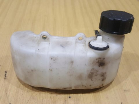 MITSUBISHI TL 201 ZBIORNIK PALIWA BAK MITSUBISHI TL 201 ZBIORNIK PALIWA BAK
