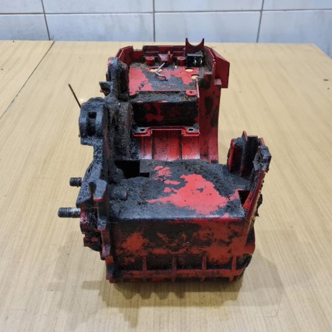 SOLO 639 KARTER OBUDOWA SILNIKA KORPUS ZBIORNIK SOLO 639 KARTER OBUDOWA SILNIKA KORPUS ZBIORNIK
