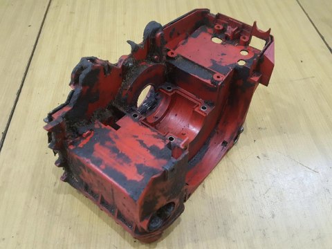 SOLO 645 KARTER OBUDOWA SILNIKA ZBIORNIK KORPUS SOLO 645 KARTER OBUDOWA SILNIKA ZBIORNIK KORPUS