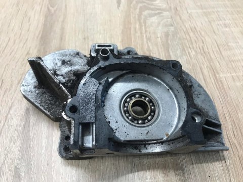 HUSQVARNA 135R KARTER OBUDOWA SILNIKA KORPUS HUSQVARNA 135R KARTER OBUDOWA SILNIKA KORPUS