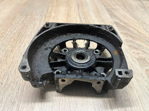 SOLO 140 KARTER OBUDOWA SILNIKA KORPUS POŁÓWKA SOLO 140 KARTER OBUDOWA SILNIKA KORPUS POŁÓWKA