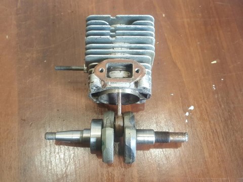 SOLO 610 VA CYLINDER TŁOK WAŁ KORBOWY KORBOWÓD KPL SOLO 610 VA CYLINDER TŁOK WAŁ KORBOWY KORBOWÓD KPL