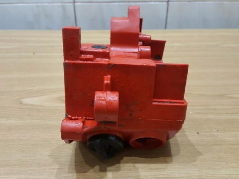 SOLO 634 OBUDOWA ZBIORNIK KARTER KORPUS SOLO 634 OBUDOWA ZBIORNIK KARTER KORPUS