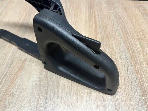 ALPINA P 410 RĄCZKA GAZU RĘKOJEŚĆ KABŁĄK UCHWYT ALPINA P 410 RĄCZKA GAZU RĘKOJEŚĆ KABŁĄK UCHWYT