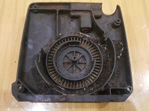SOLO 126 SZARPAK STARTER ROZRUSZNIK OBUDOWA SOLO 126 SZARPAK STARTER ROZRUSZNIK OBUDOWA