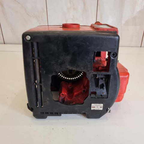 SOLO 126 SZARPAK STARTER ROZRUSZNIK ZBIORNIK OBUDOWA KORPUS SOLO 126 SZARPAK STARTER ROZRUSZNIK ZBIORNIK OBUDOWA KORPUS