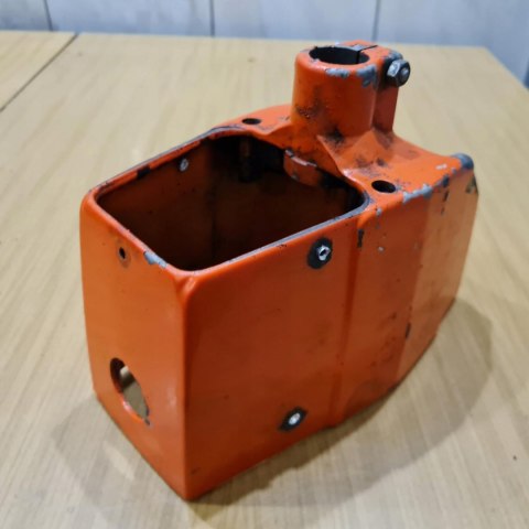 HUSKY 27 GTS OSŁONA OBUDOWA POKRYWA KORPUS HUSKY 27 GTS OSŁONA OBUDOWA POKRYWA KORPUS