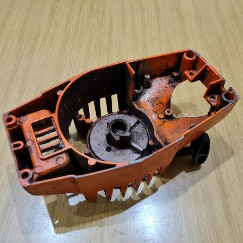 HUSKY 27 GTS SZARPAK STARTER ROZRUSZNIK OBUDOWA KORPUS HUSKY 27 GTS SZARPAK STARTER ROZRUSZNIK OBUDOWA KORPUS