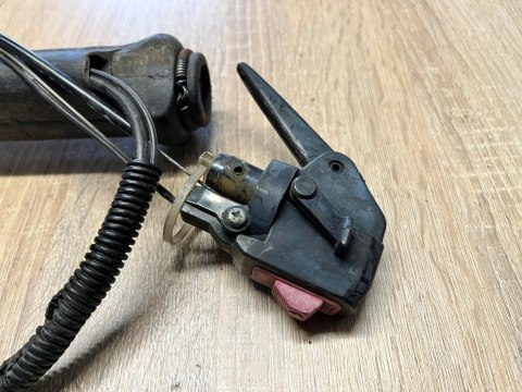SOLO 125 RĄCZKA GAZU MANETKA UCHWYT RĘKOJEŚĆ SOLO 125 RĄCZKA GAZU MANETKA UCHWYT RĘKOJEŚĆ