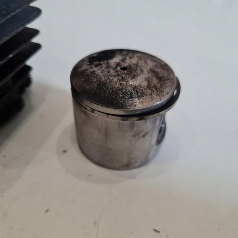 SOLO 126 CYLINDER TŁOK ORYGINAŁ KOMPLET SOLO 126 CYLINDER TŁOK ORYGINAŁ KOMPLET