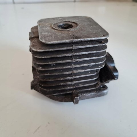 AL-KO LT 250 CYLINDER TŁOK ORYGINAŁ KOMPLET AL-KO LT 250 CYLINDER TŁOK ORYGINAŁ KOMPLET