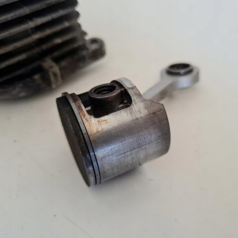 AL-KO LT 250 CYLINDER TŁOK ORYGINAŁ KOMPLET AL-KO LT 250 CYLINDER TŁOK ORYGINAŁ KOMPLET