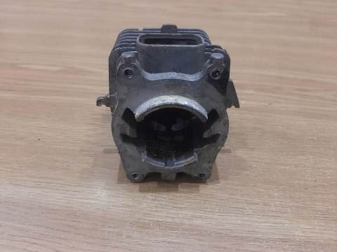 MCCULLOCH MT300X CYLINDER TŁOK ORYGINAŁ KOMPLET MCCULLOCH MT300X CYLINDER TŁOK ORYGINAŁ KOMPLET