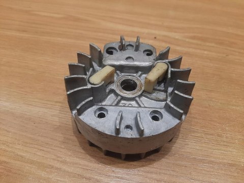 MCCULLOCH MT300X MAGNETO KOŁO MAGNESOWE MCCULLOCH MT300X MAGNETO KOŁO MAGNESOWE