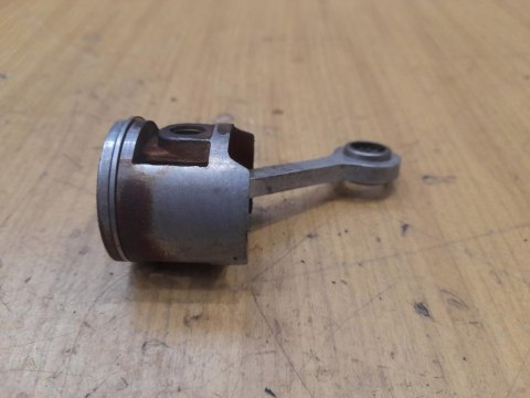 SOLO 125 CYLINDER TŁOK ORYGINAŁ KOMPLET SOLO 125 CYLINDER TŁOK ORYGINAŁ KOMPLET