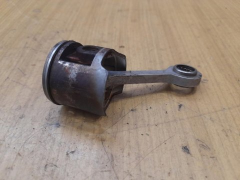 SOLO 125 CYLINDER TŁOK ORYGINAŁ KOMPLET SOLO 125 CYLINDER TŁOK ORYGINAŁ KOMPLET