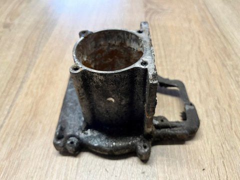 SOLO 125 KARTER OBUDOWA SILNIKA KORPUS SOLO 125 KARTER OBUDOWA SILNIKA KORPUS