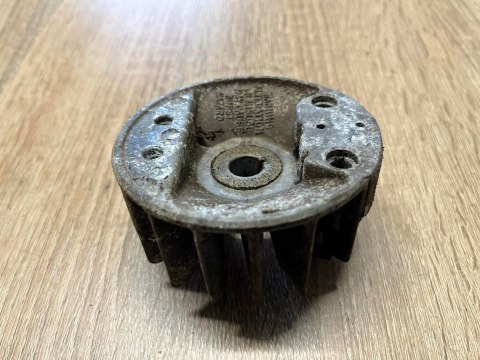 SOLO 125 MAGNETO KOŁO MAGNESOWE SOLO 125 MAGNETO KOŁO MAGNESOWE