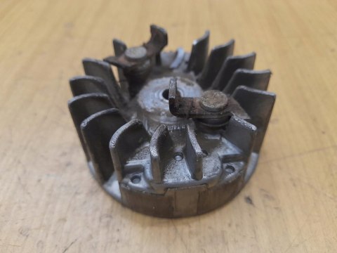 SOLO 125 MAGNETO KOŁO MAGNESOWE SOLO 125 MAGNETO KOŁO MAGNESOWE