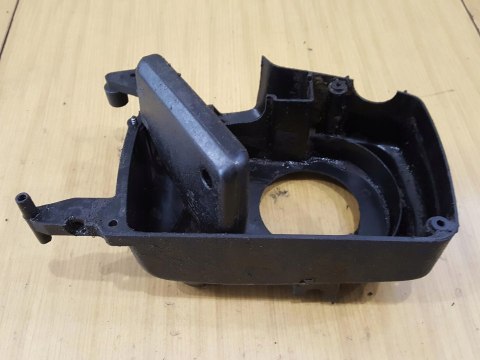 MCCULLOCH MINI MAC 833AV OSŁONA OBUDOWA KORPUS MCCULLOCH MINI MAC 833AV OSŁONA OBUDOWA KORPUS