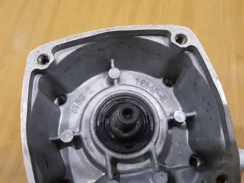 ALKO BC 260 L KARTER OBUDOWA WAŁ KORBOWY KORPUS ALKO BC 260 L KARTER OBUDOWA WAŁ KORBOWY KORPUS
