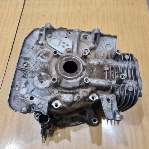 HONDA GXV 340 KARTER CYLINDER MISA MISKA OLEJU KORPUS KOMPLET HONDA GXV 340 KARTER CYLINDER MISA MISKA OLEJU KORPUS KOMPLET