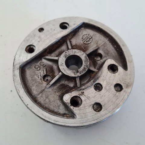 MCCULLOCH MINI MAC 833AV MAGNETO KOŁO MAGNESOWE MCCULLOCH MINI MAC 833AV MAGNETO KOŁO MAGNESOWE