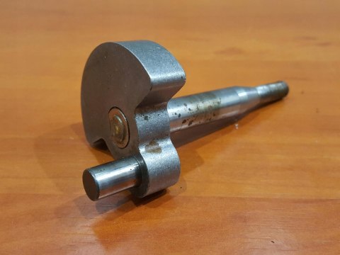 HOMELITE ST155 WAŁ KORBOWY HOMELITE ST155 WAŁ KORBOWY