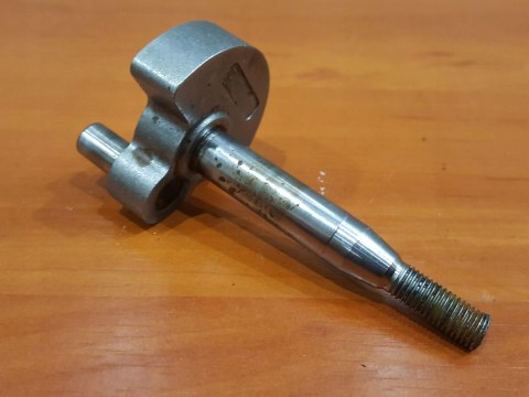 HOMELITE ST155 WAŁ KORBOWY HOMELITE ST155 WAŁ KORBOWY