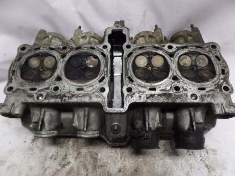 GŁOWICA CYLINDRA KOMPLETNA HONDA CBR 600 F1 PC 19 GŁOWICA CYLINDRA KOMPLETNA HONDA CBR 600 F1 PC 19