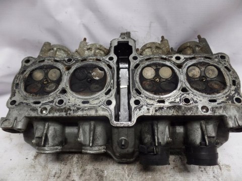 GŁOWICA CYLINDRA KOMPLETNA HONDA CBR 600 F1 PC 19 GŁOWICA CYLINDRA KOMPLETNA HONDA CBR 600 F1 PC 19