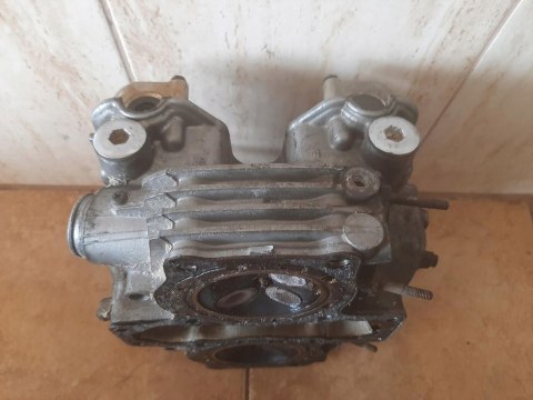 GŁOWICA CYLINDRA PRZÓD HONDA MAGNA VF 750 GŁOWICA CYLINDRA PRZÓD HONDA MAGNA VF 750